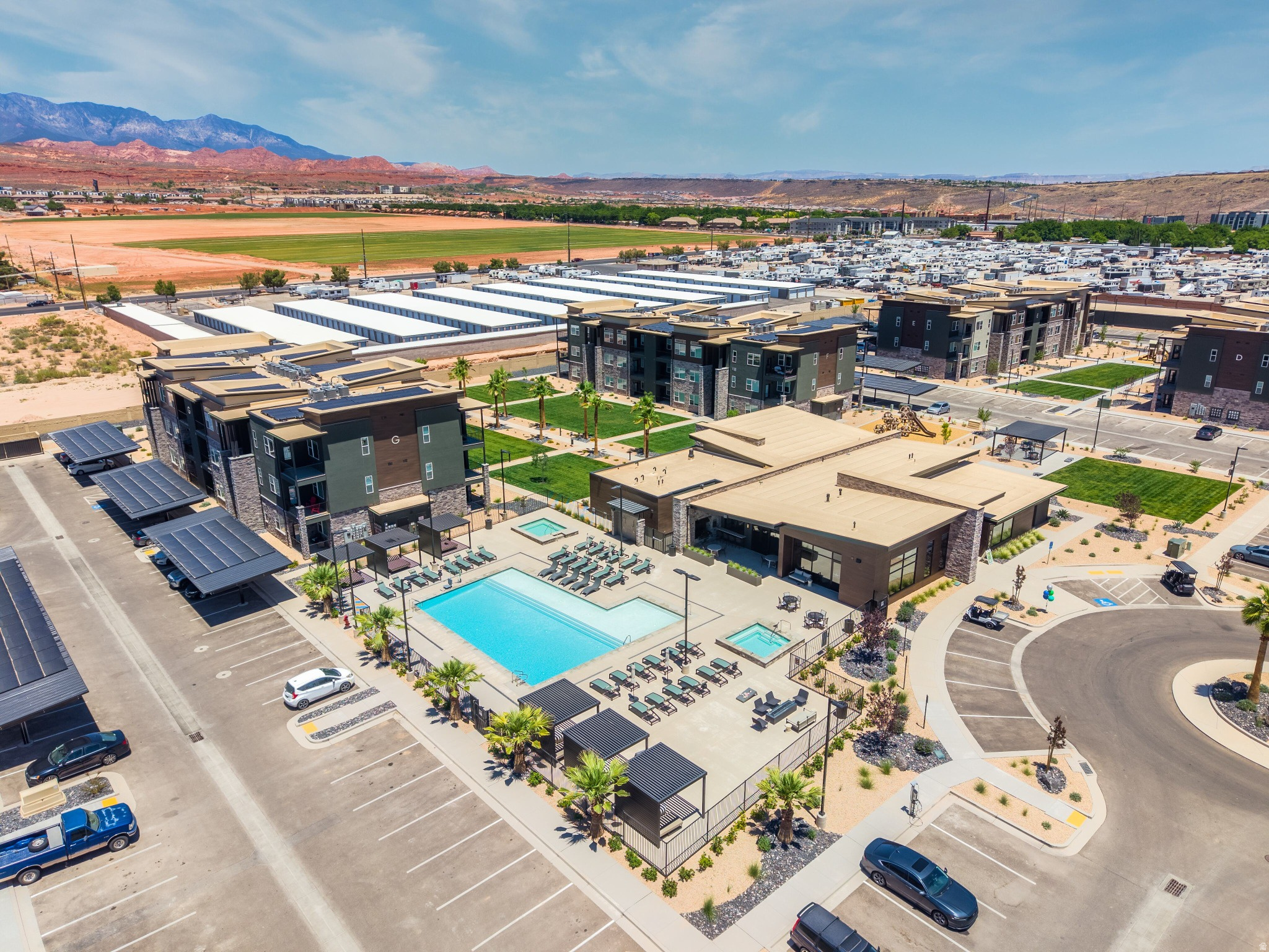 DESERT RIDGE TH 1A & 1B - Residential