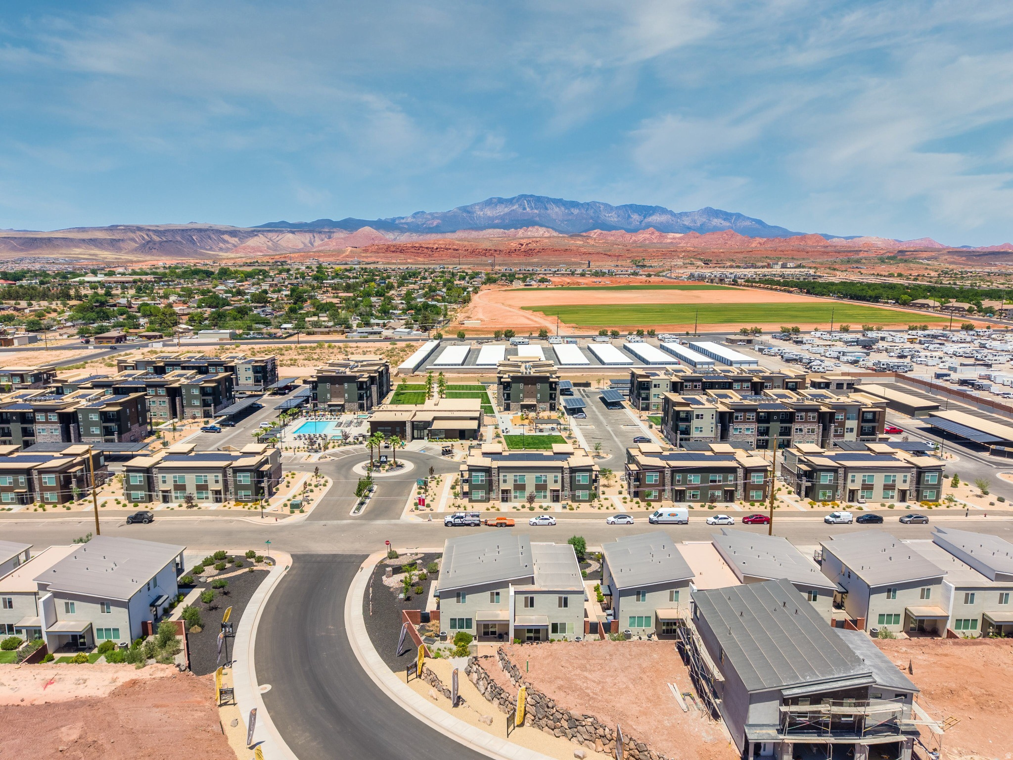 DESERT RIDGE TH 1A & 1B - Residential