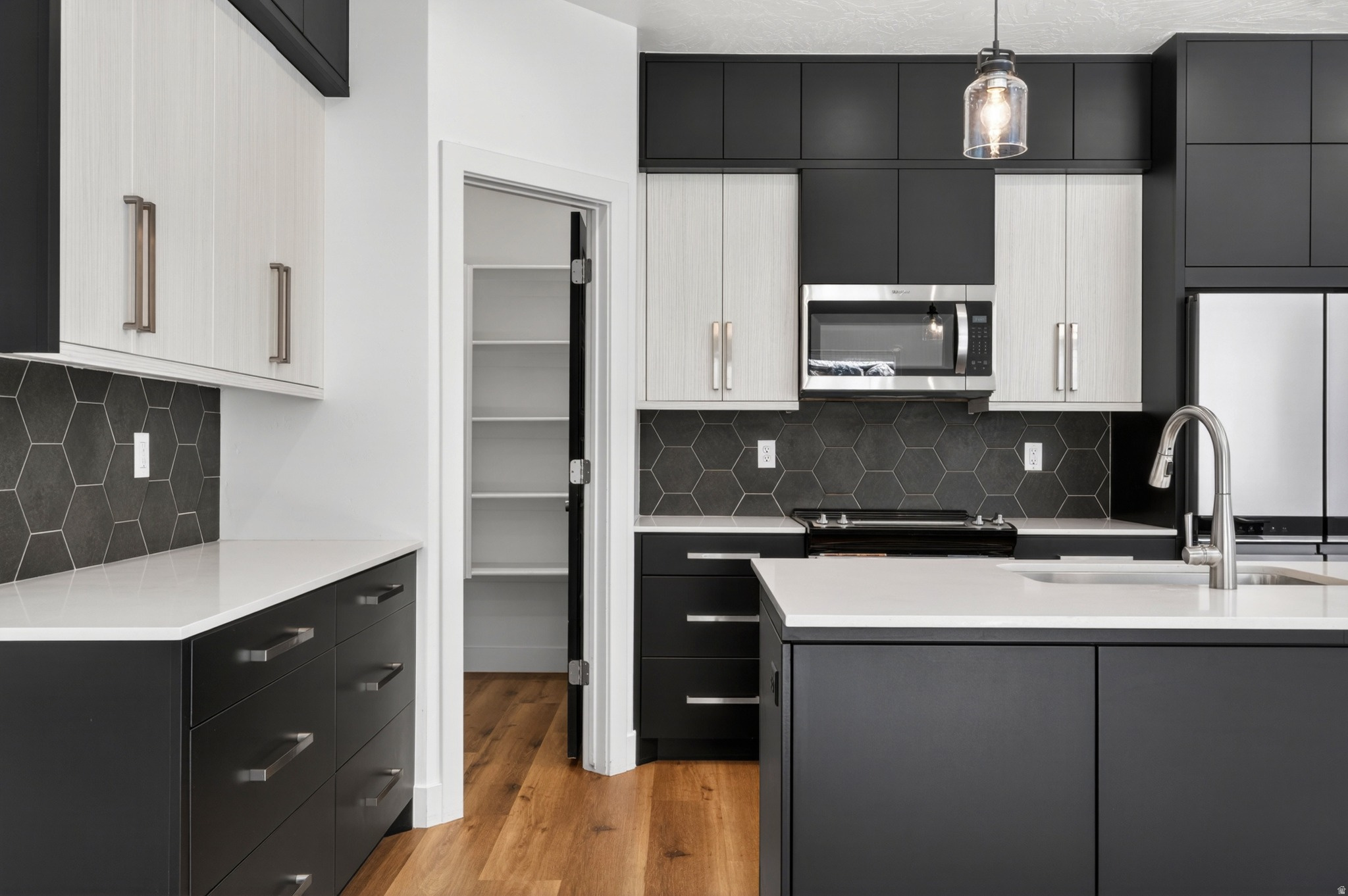 DESERT RIDGE TH 1A & 1B - Residential