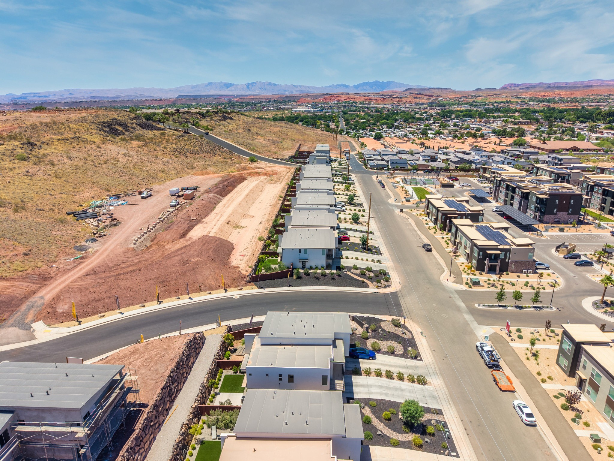 DESERT RIDGE TH 1A & 1B - Residential