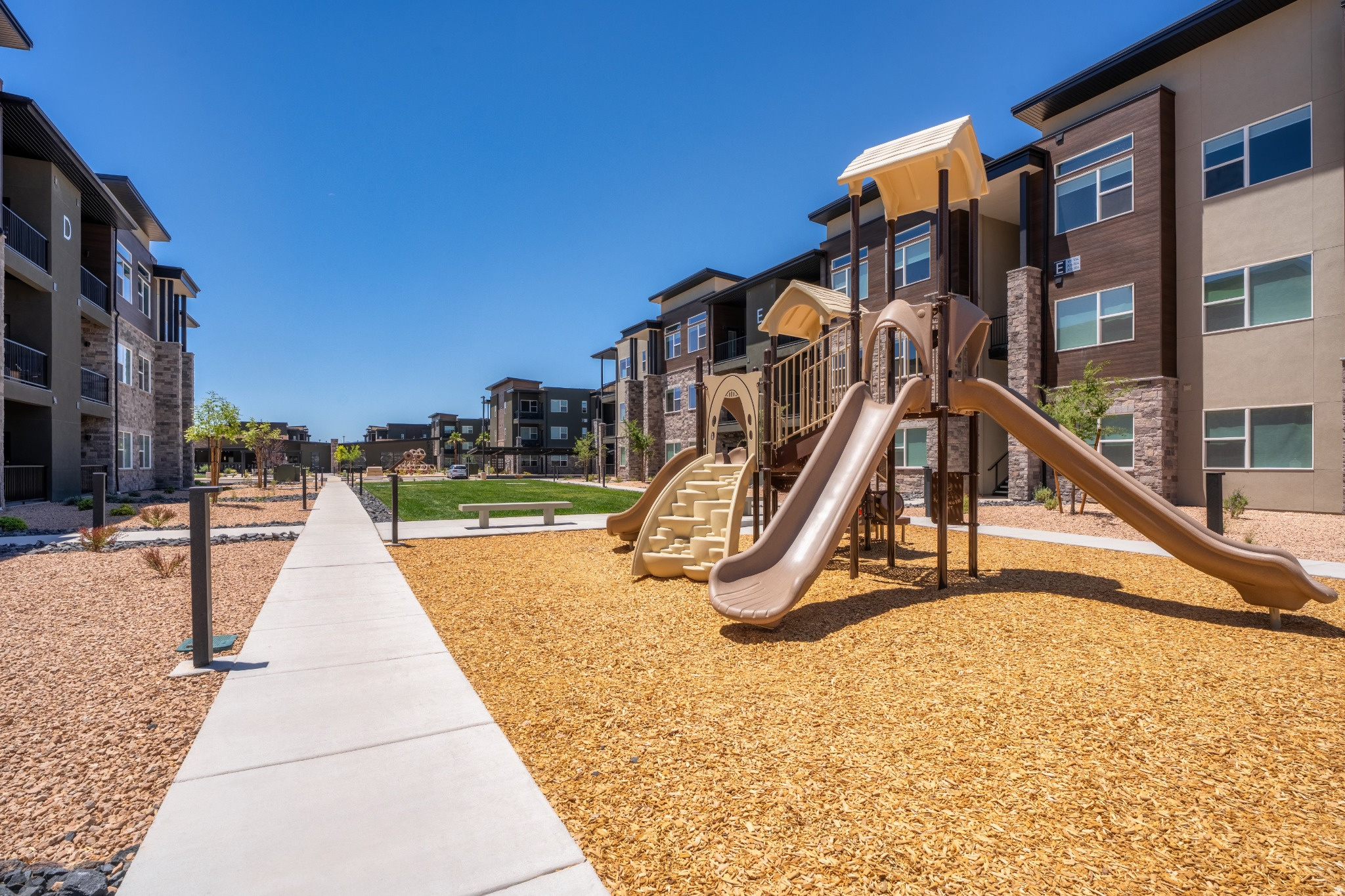 DESERT RIDGE TH 1A & 1B - Residential