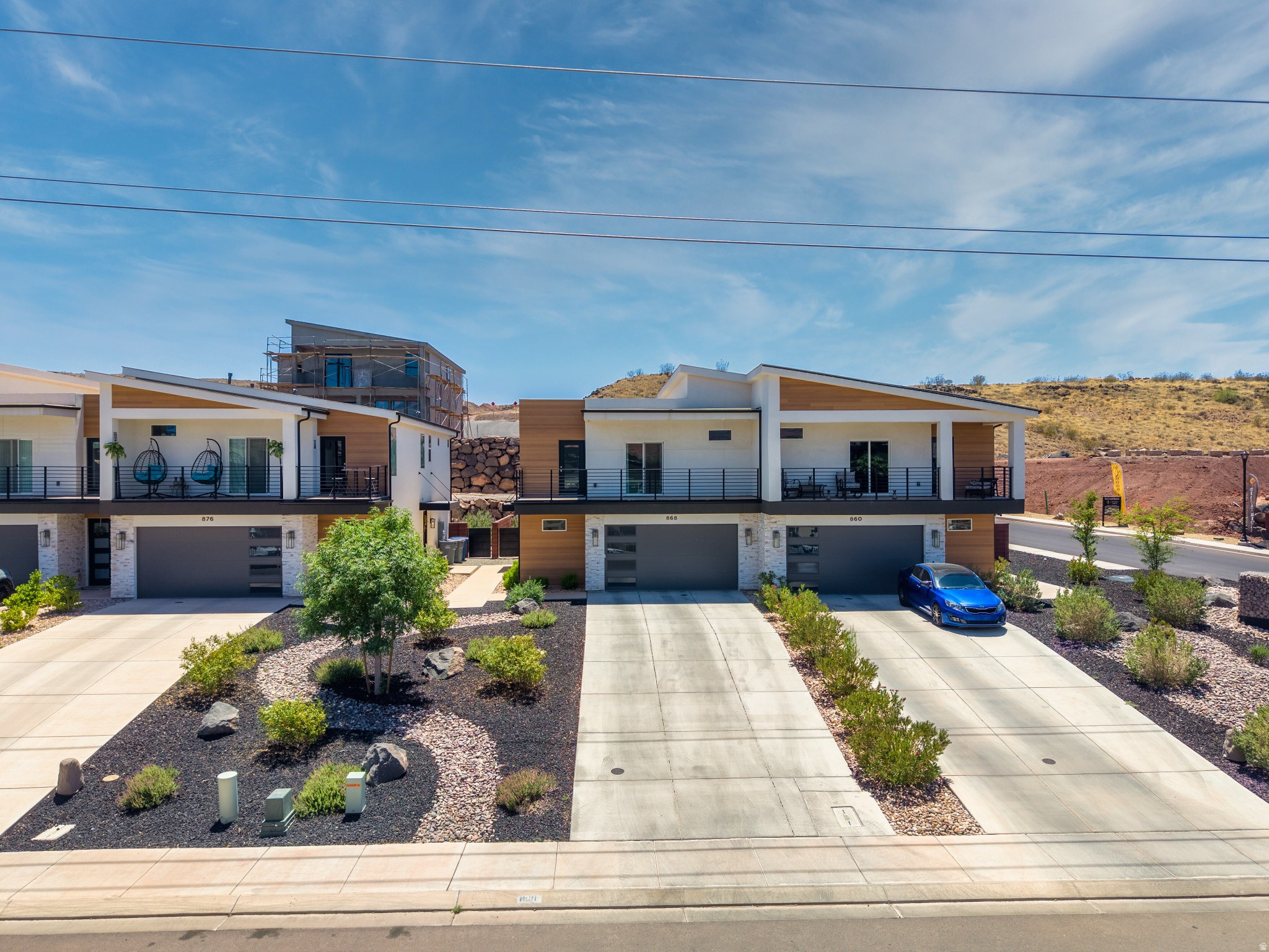 DESERT RIDGE TH 1A & 1B - Residential