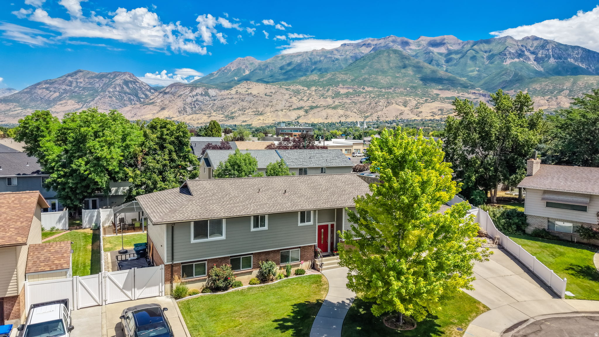 MEADOW CREST - Residential
