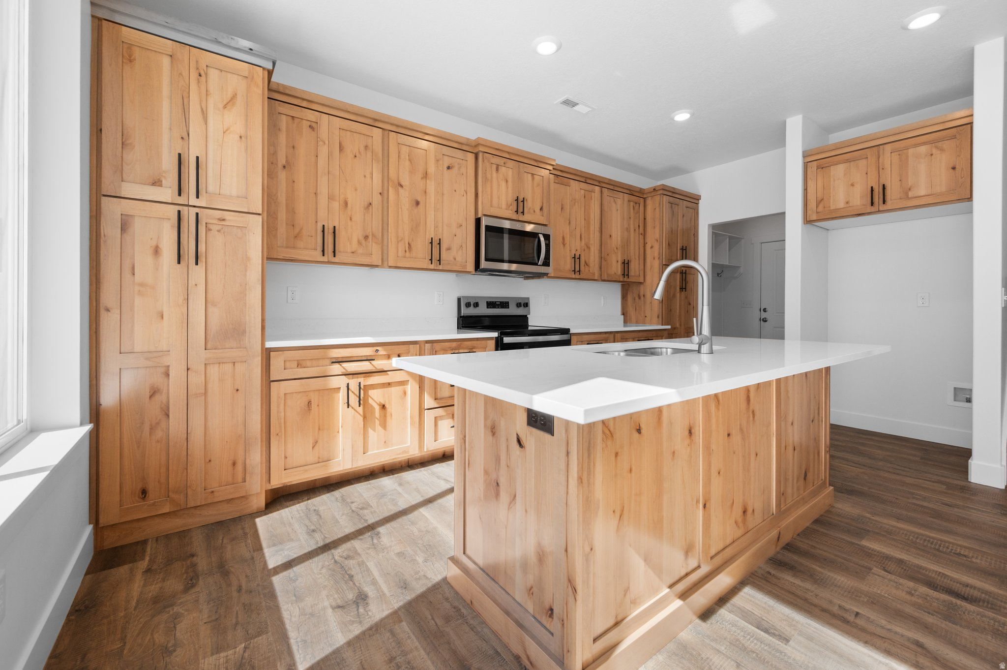 MIDLAND SQUARE PHASE - Residential