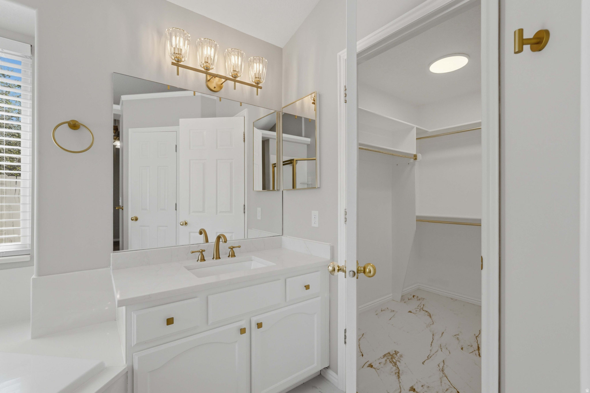 NORTH HILLS - Residential
