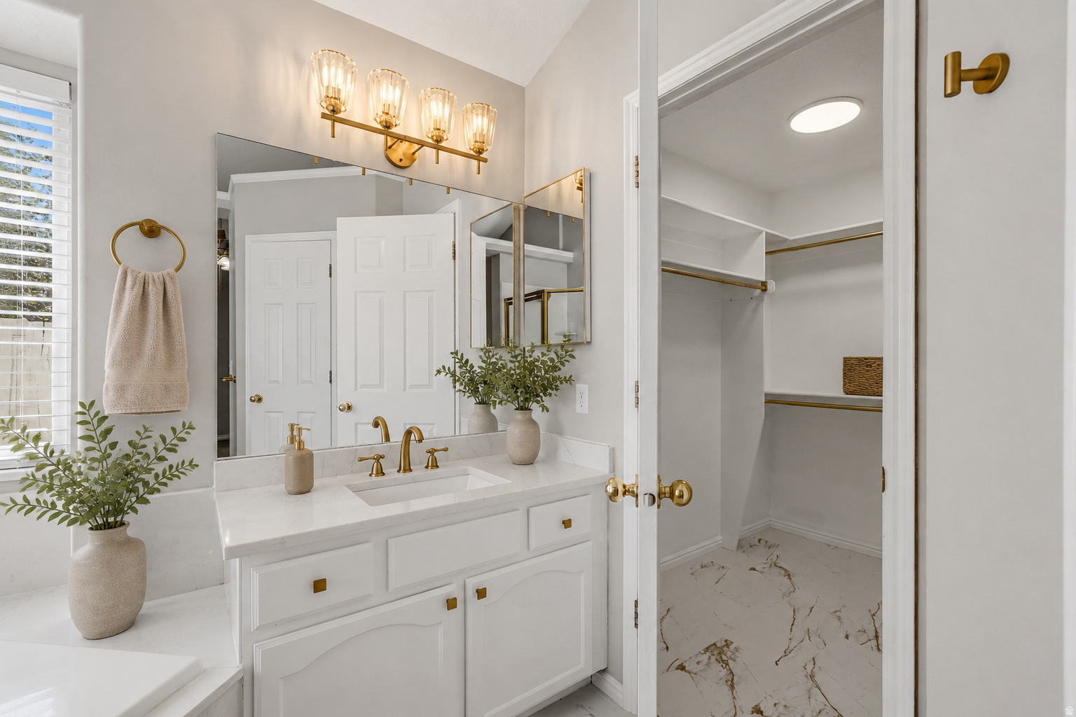 NORTH HILLS - Residential