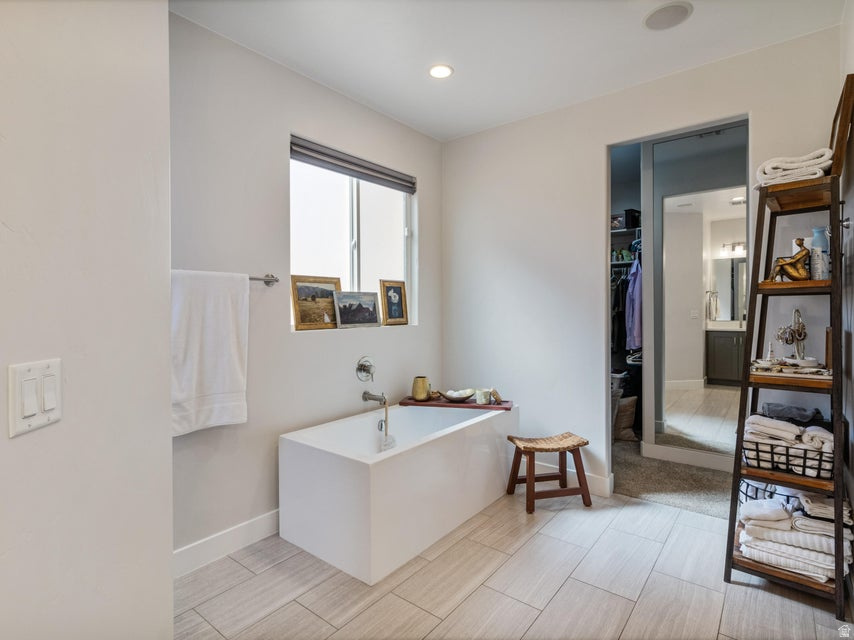 OAKWOOD ESTATES PH 1 - Residential