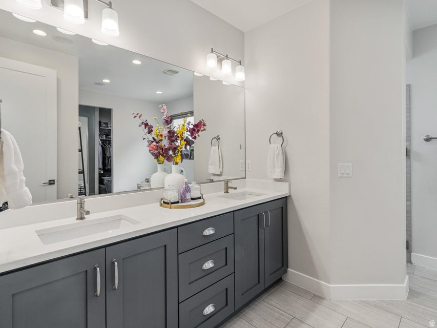 OAKWOOD ESTATES PH 1 - Residential