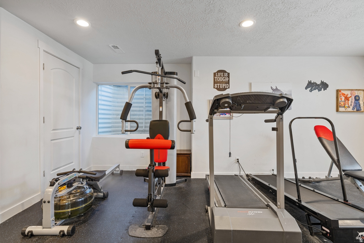 VALLEY VIEW RANCH - Residential
