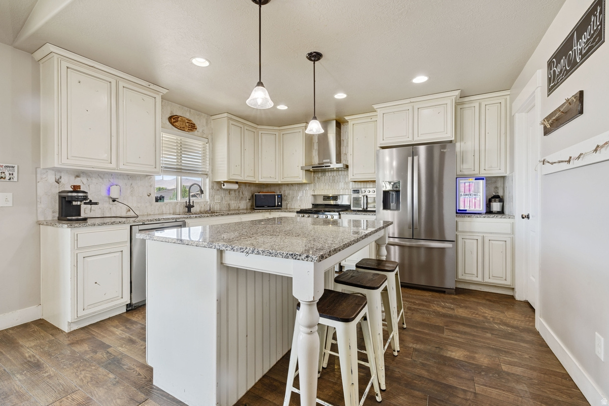 VALLEY VIEW RANCH - Residential