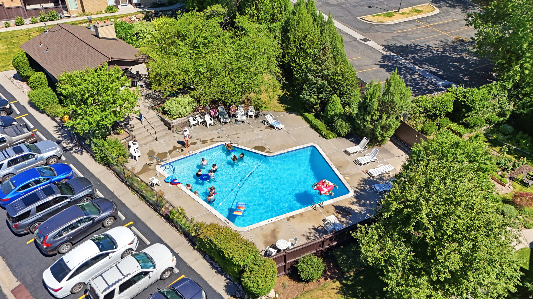 MOUNT OLYMPUS CONDOMINIUMS - Residential
