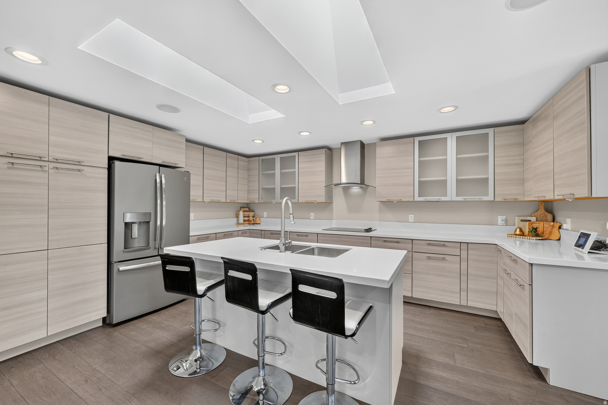 MOUNT OLYMPUS CONDOMINIUMS - Residential