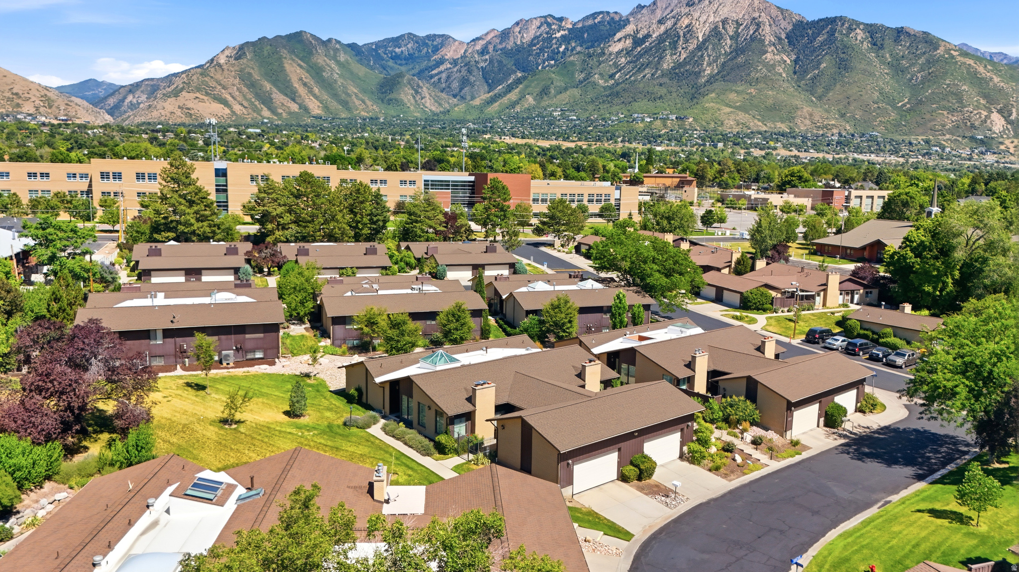 MOUNT OLYMPUS CONDOMINIUMS - Residential