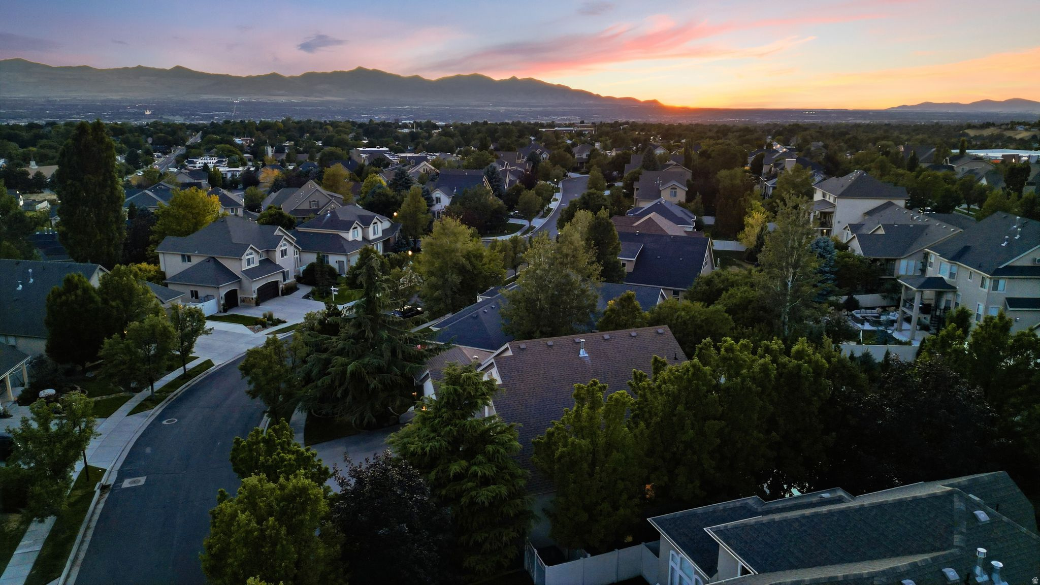 THE RIDGE@ LITTLE CO - Residential