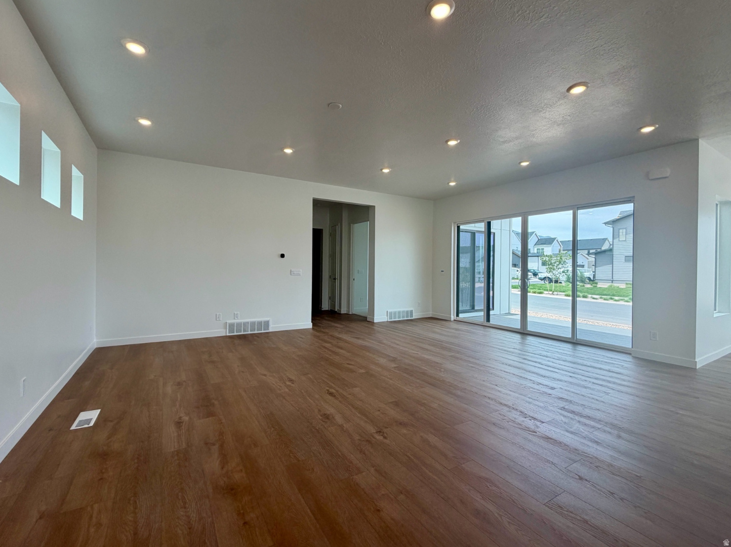 FIREFLY - Residential