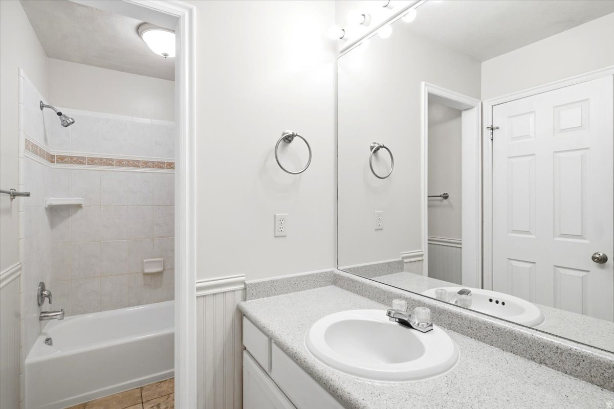 PARK HAVEN CONDOS - Residential