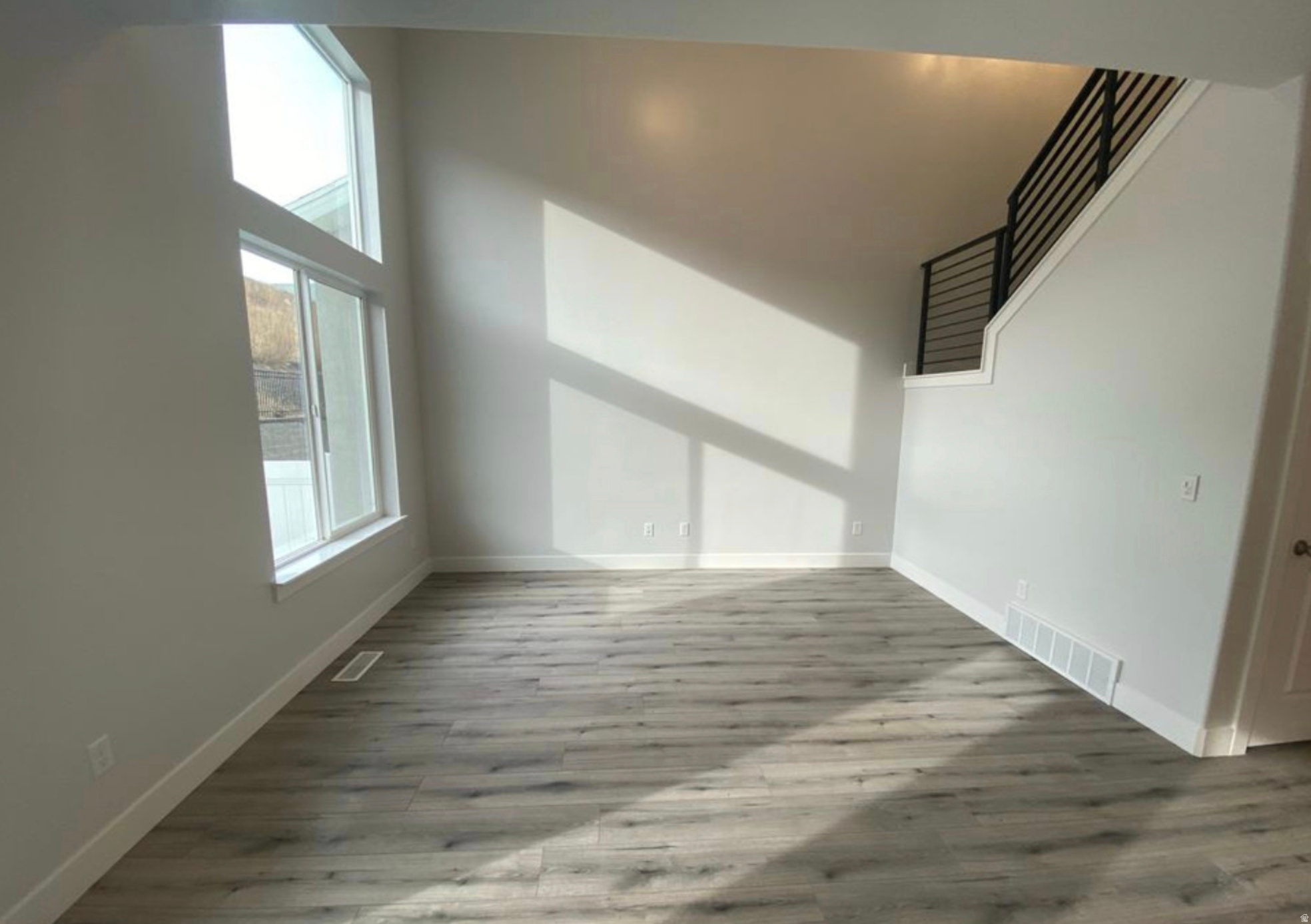 BRINGHURST STATION - Residential Lease