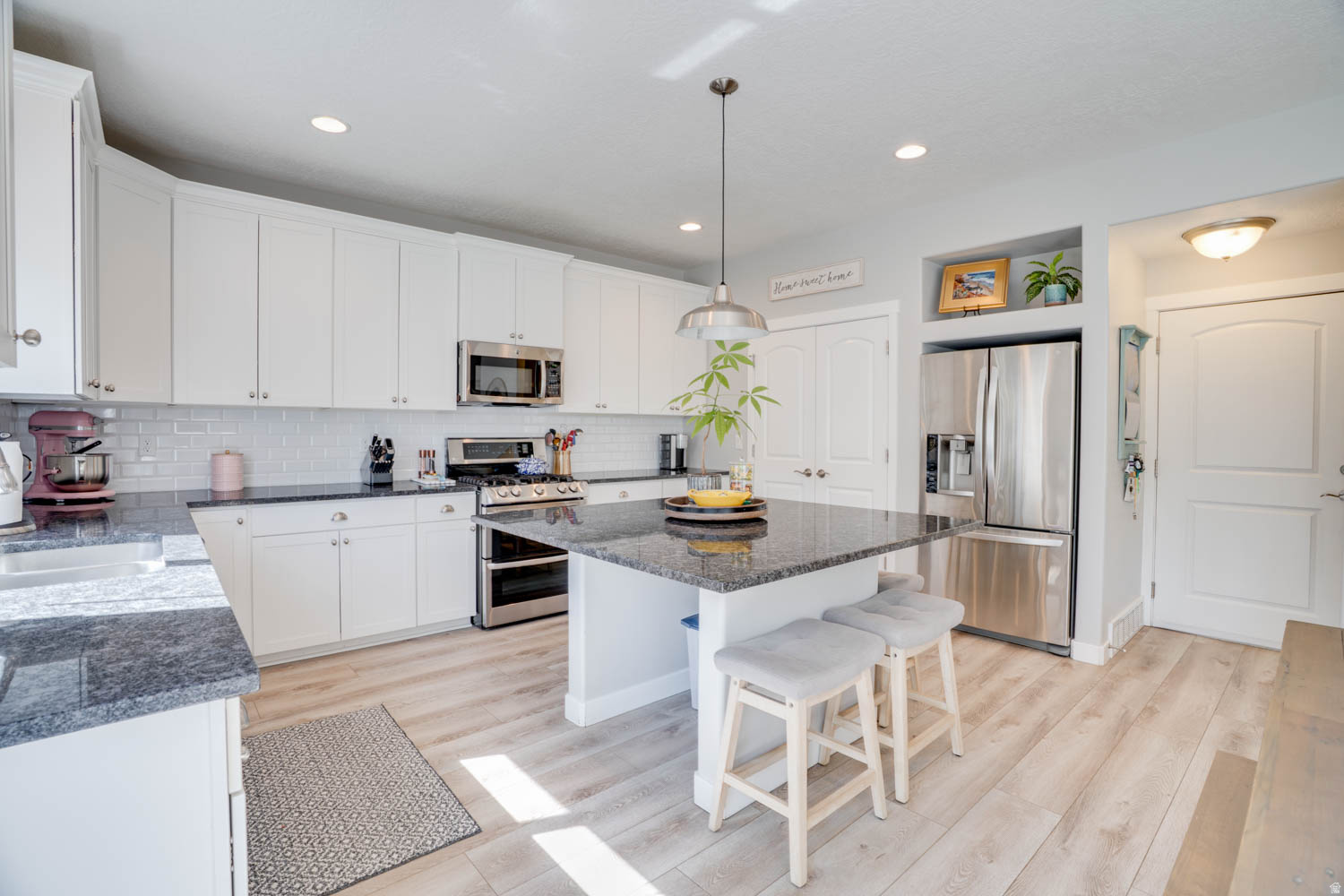 VALLEY STATION - Residential