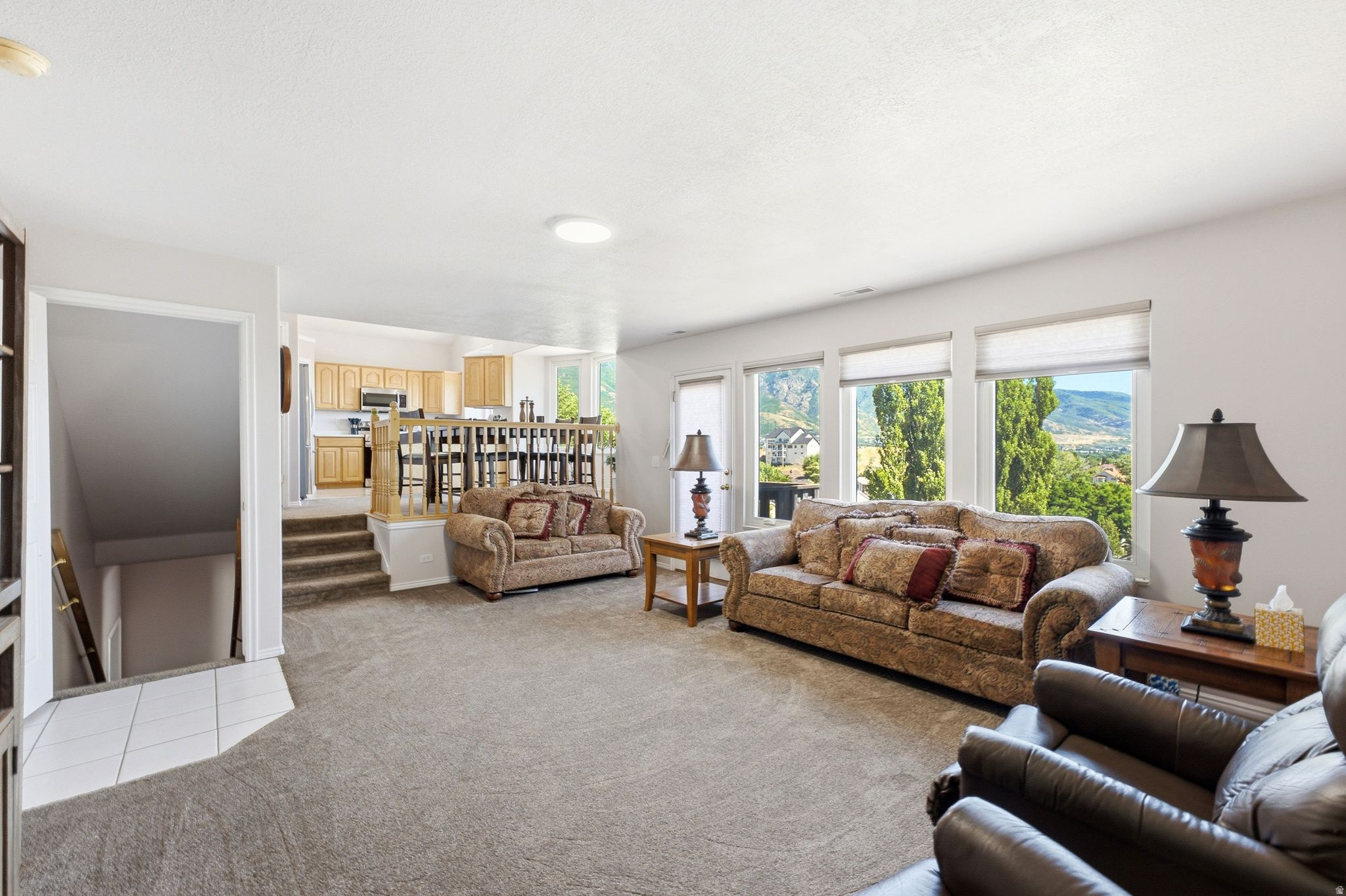 NORTH HILLS ESTATES - Residential