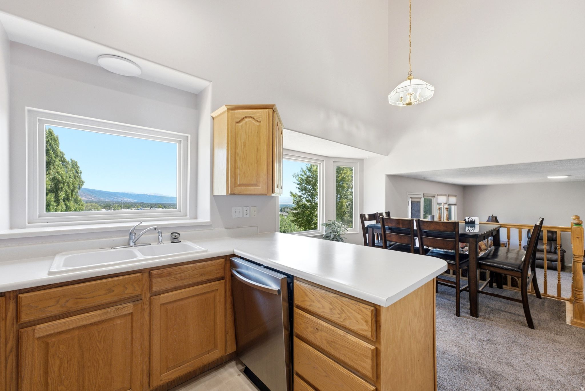 NORTH HILLS ESTATES - Residential