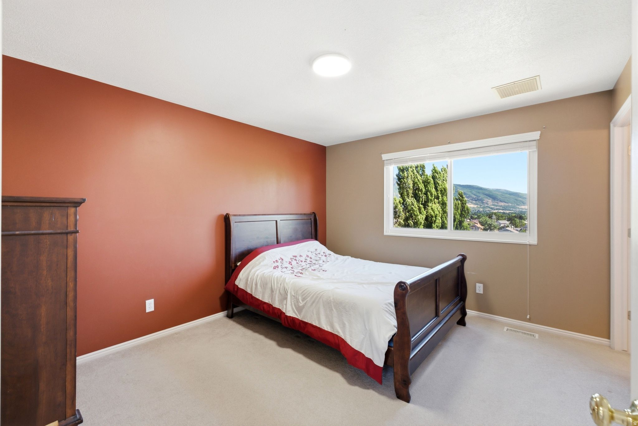 NORTH HILLS ESTATES - Residential