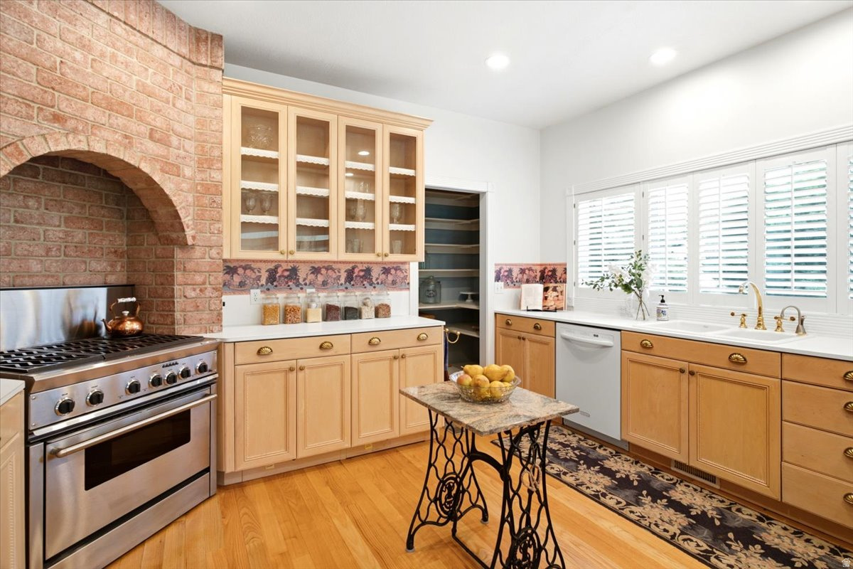 GREENSVIEW ESTATES - Residential