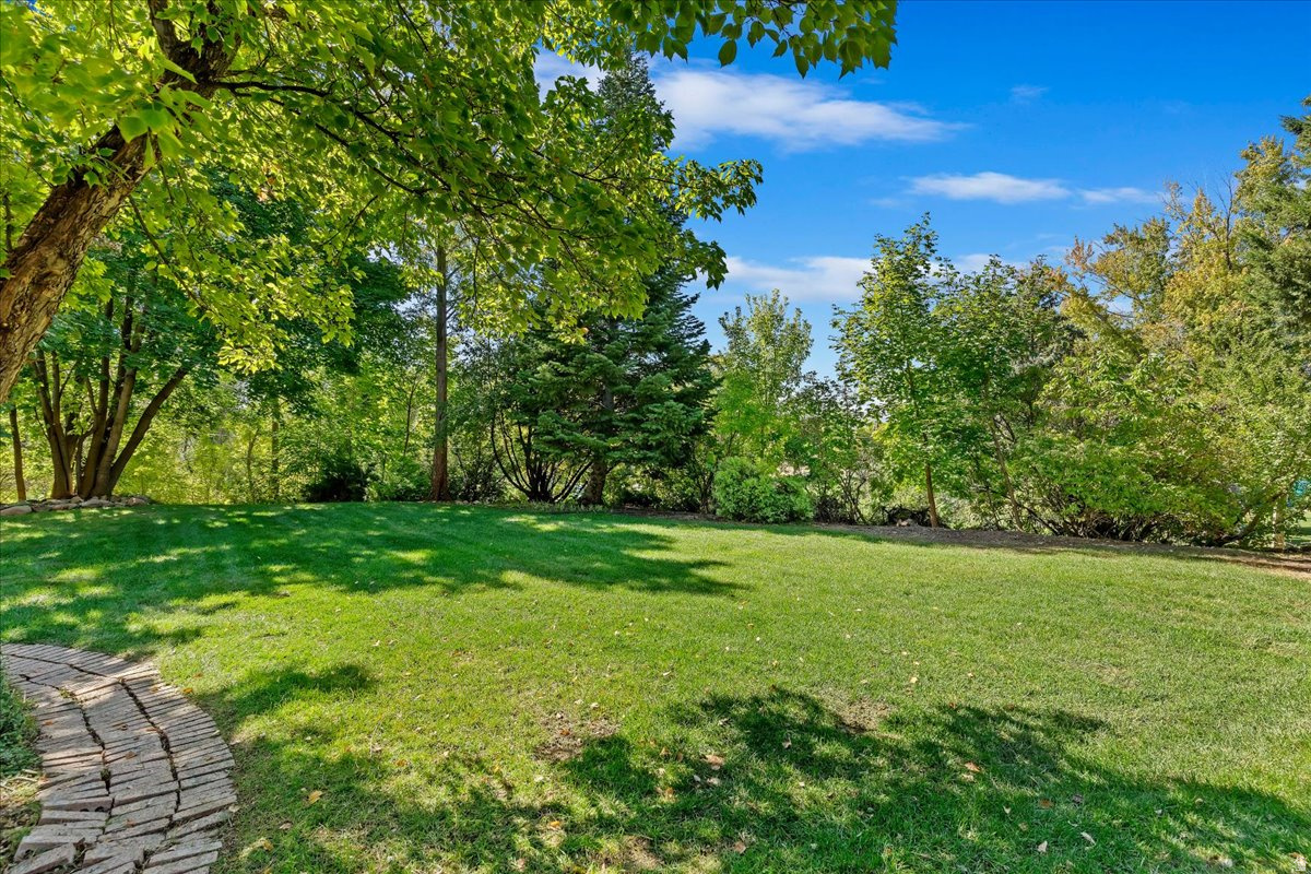 GREENSVIEW ESTATES - Residential