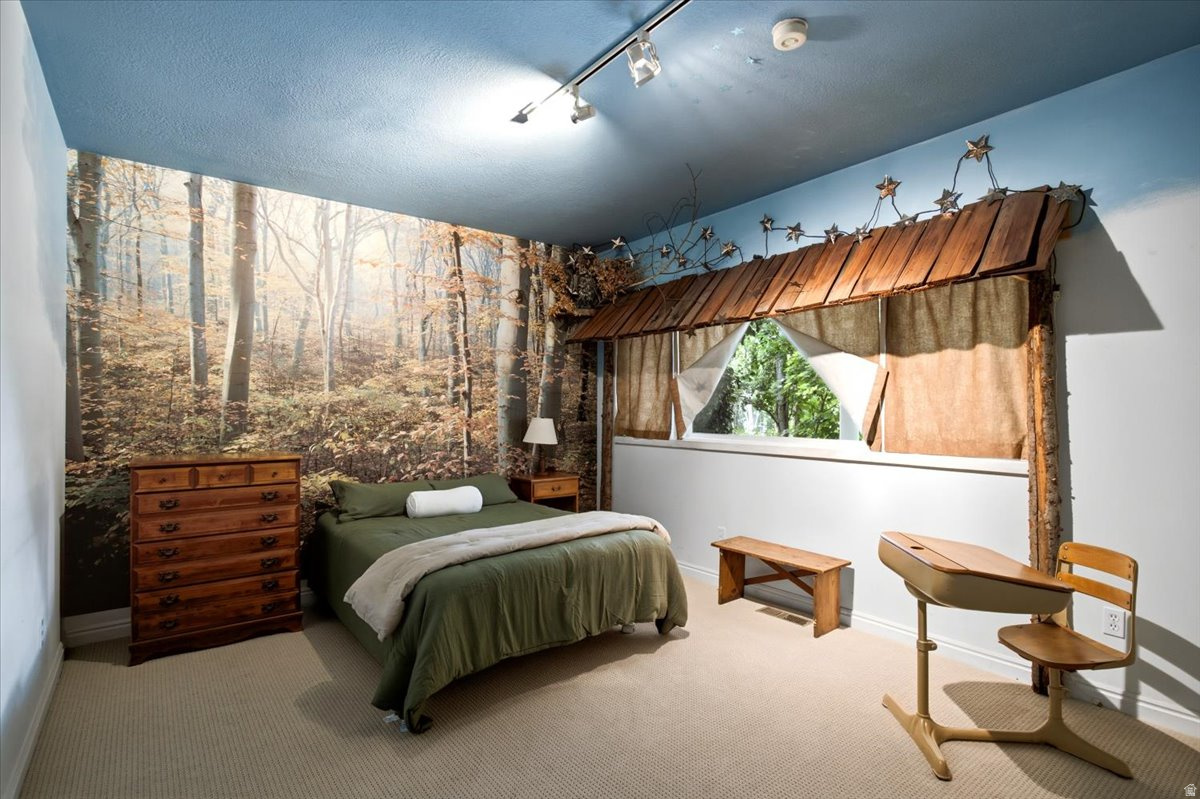 GREENSVIEW ESTATES - Residential