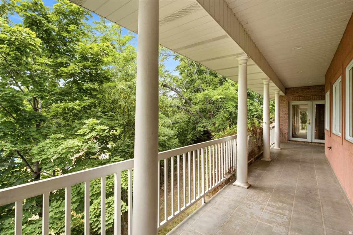 GREENSVIEW ESTATES - Residential