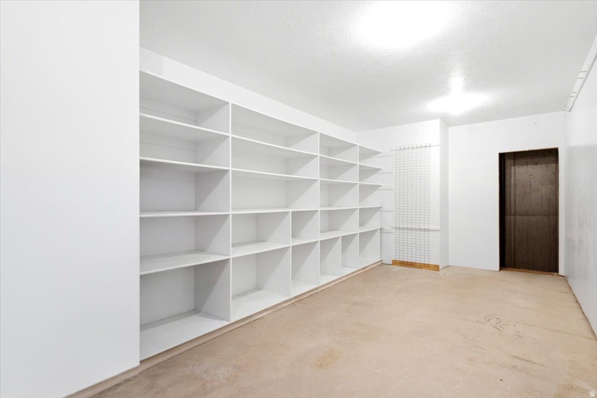 GREENSVIEW ESTATES - Residential