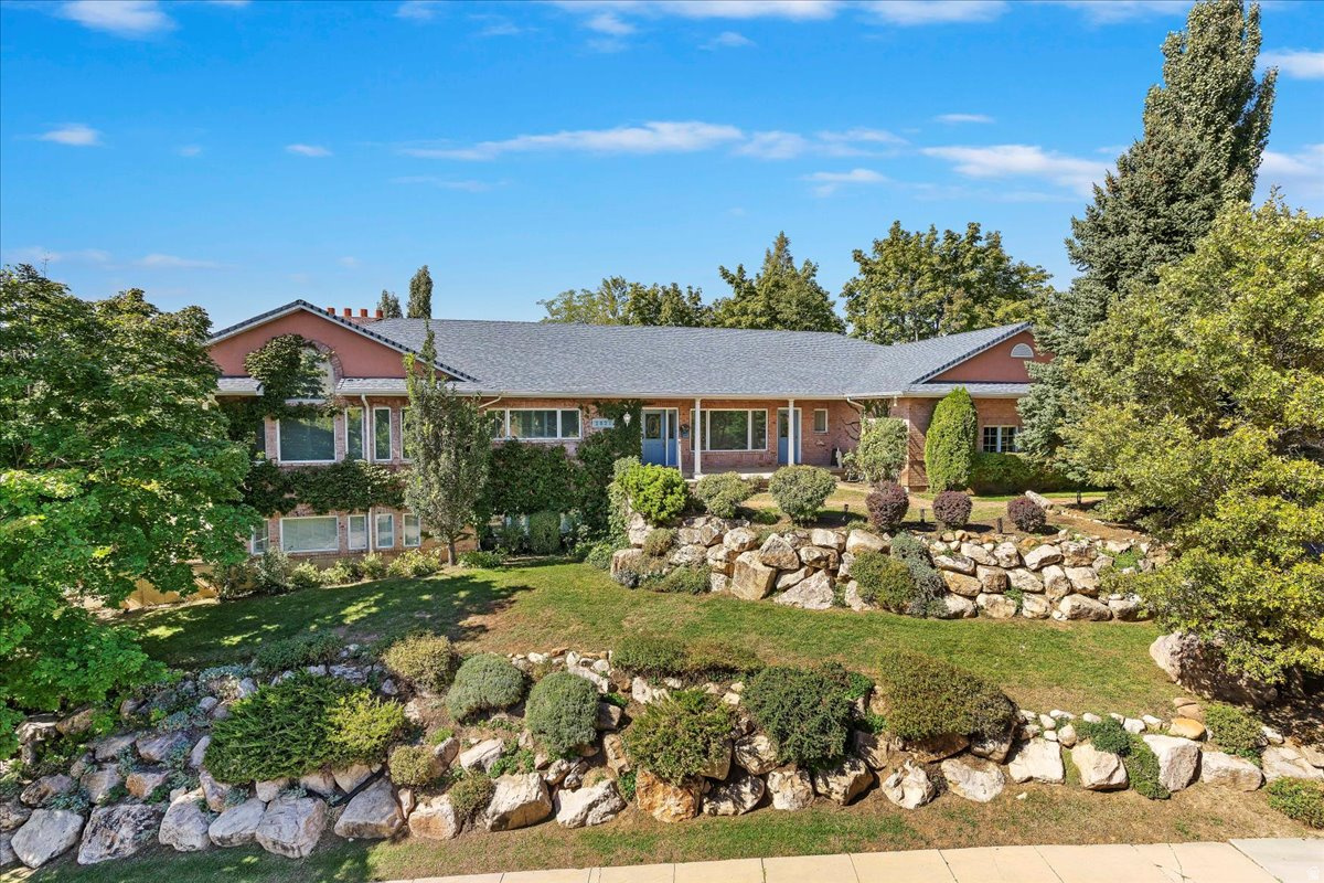 GREENSVIEW ESTATES - Residential