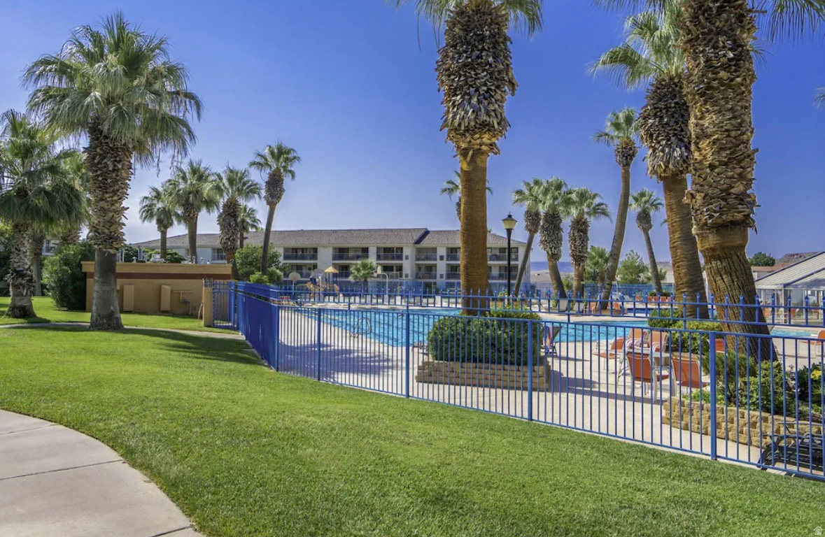 LAS PALMAS RESORT CONDOS - Residential