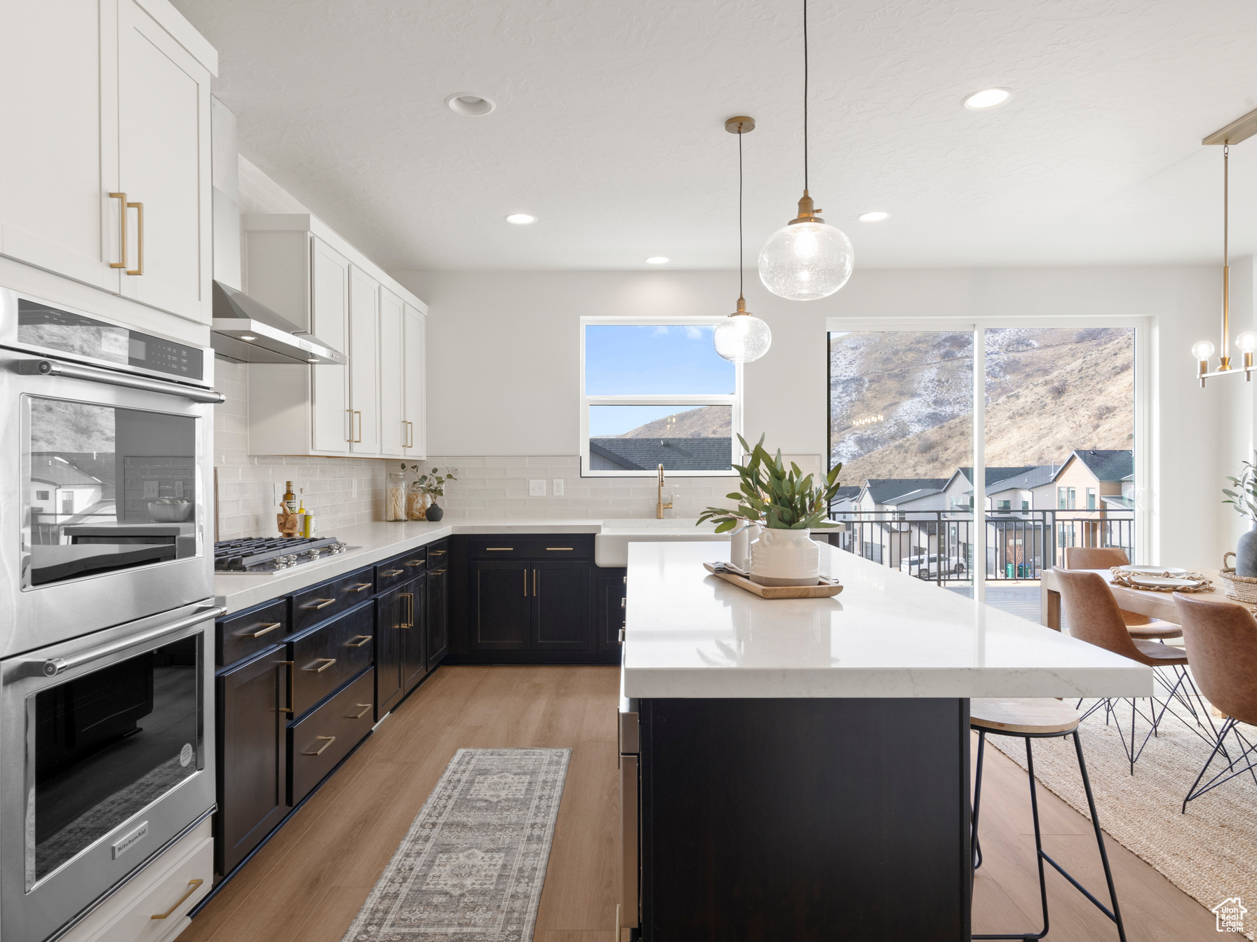 CANYON POINT - Residential