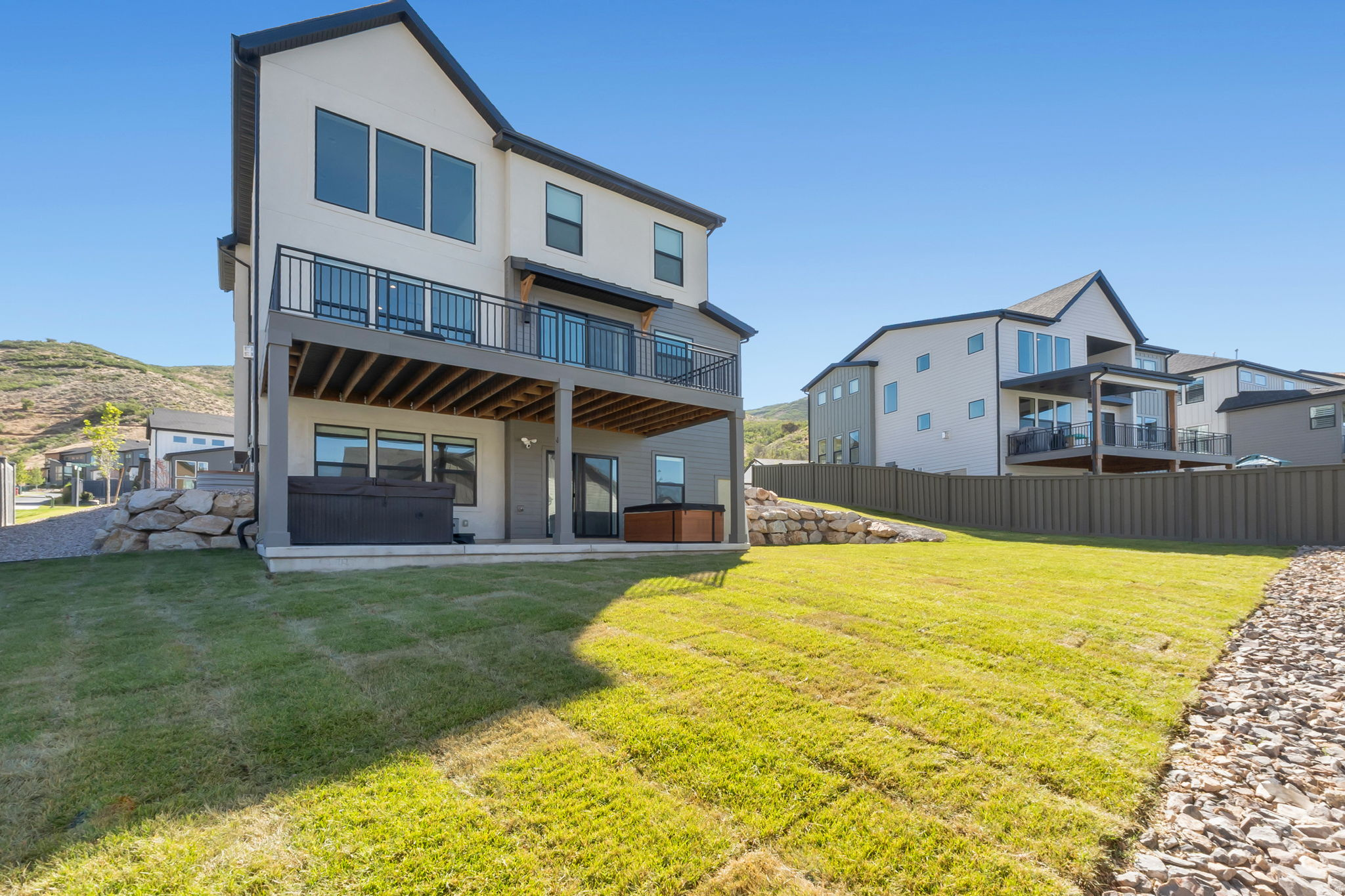 CANYON POINT - Residential