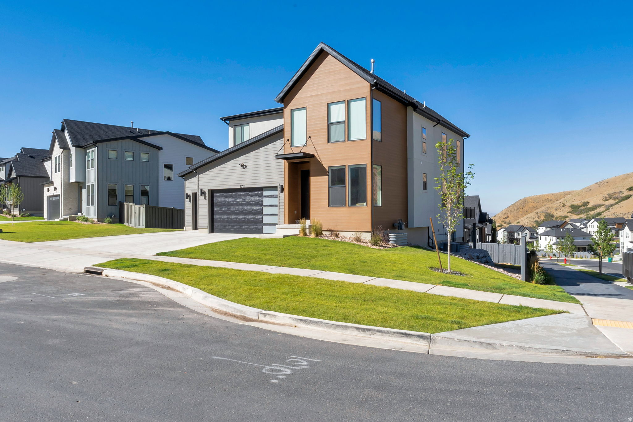 CANYON POINT - Residential