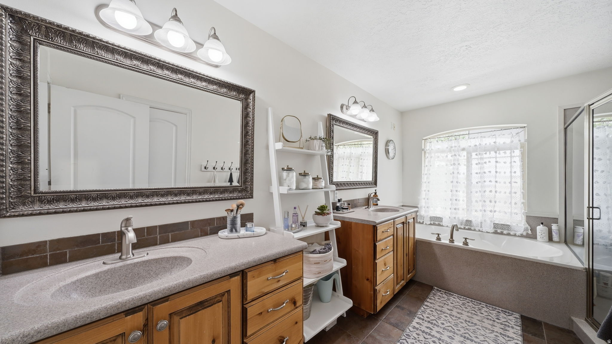 CANYON HEIGHTS AT CE - Residential