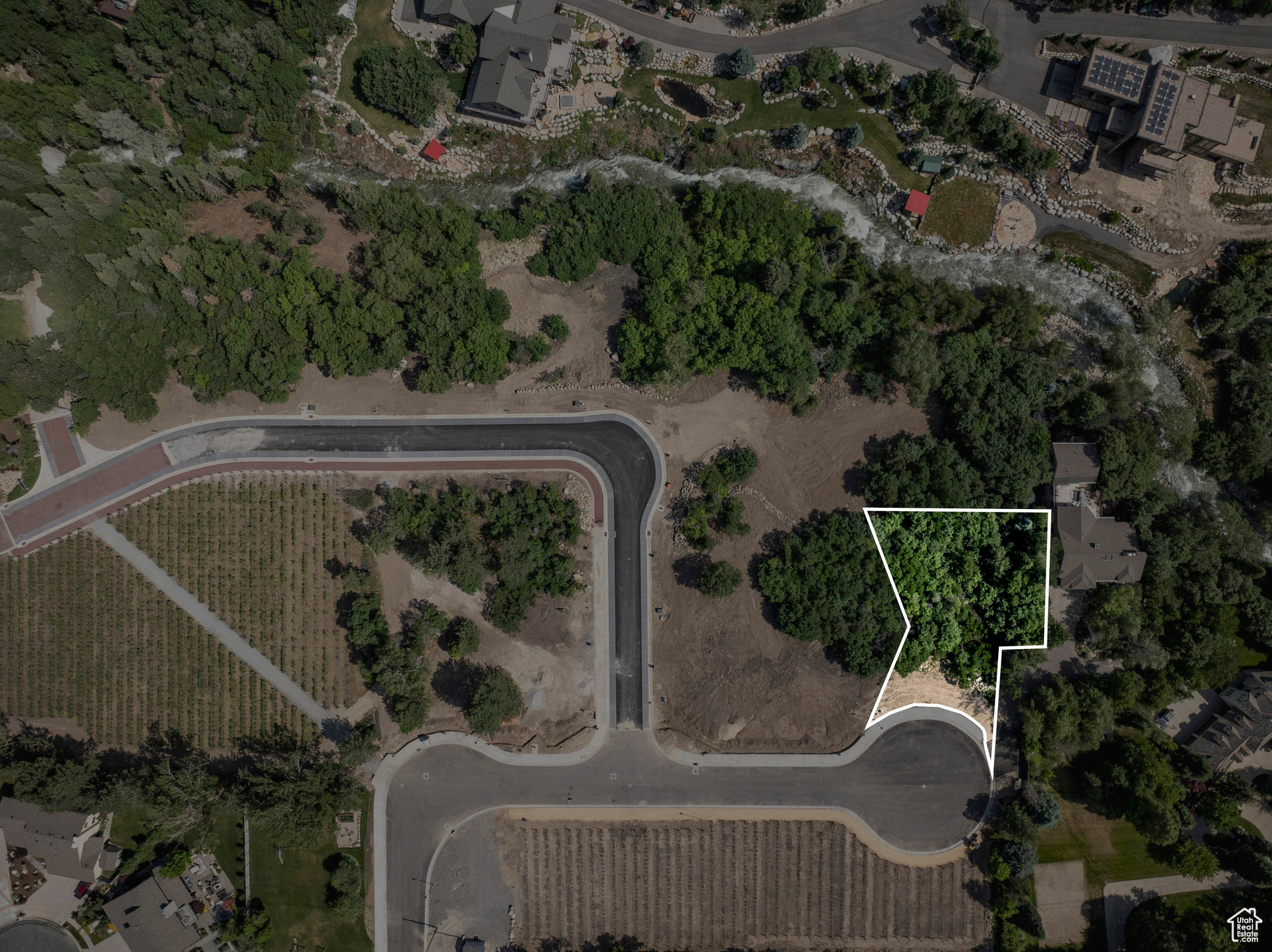 ESTATES AT LA CAILLE - Land