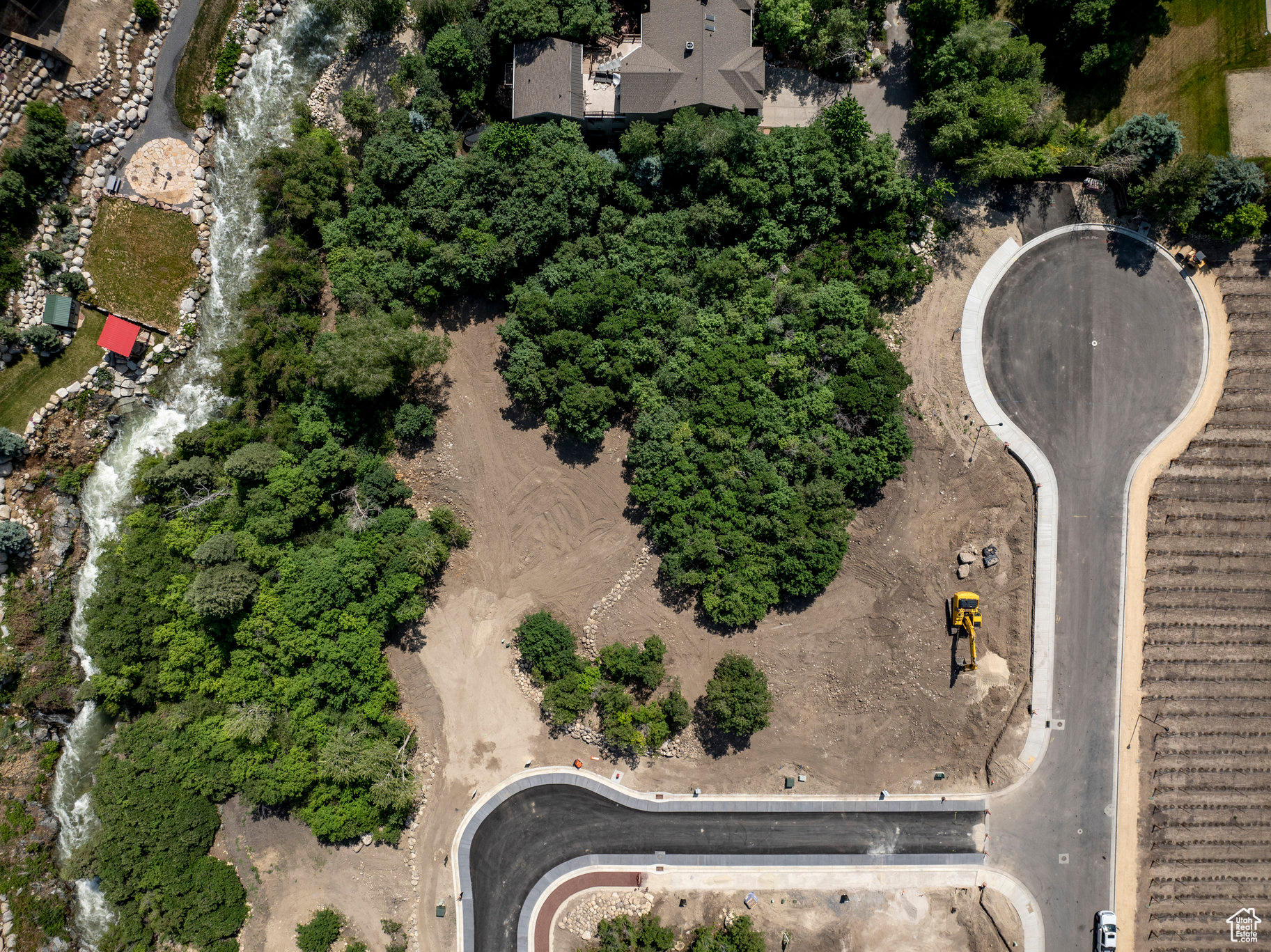 ESTATES AT LA CAILLE - Land