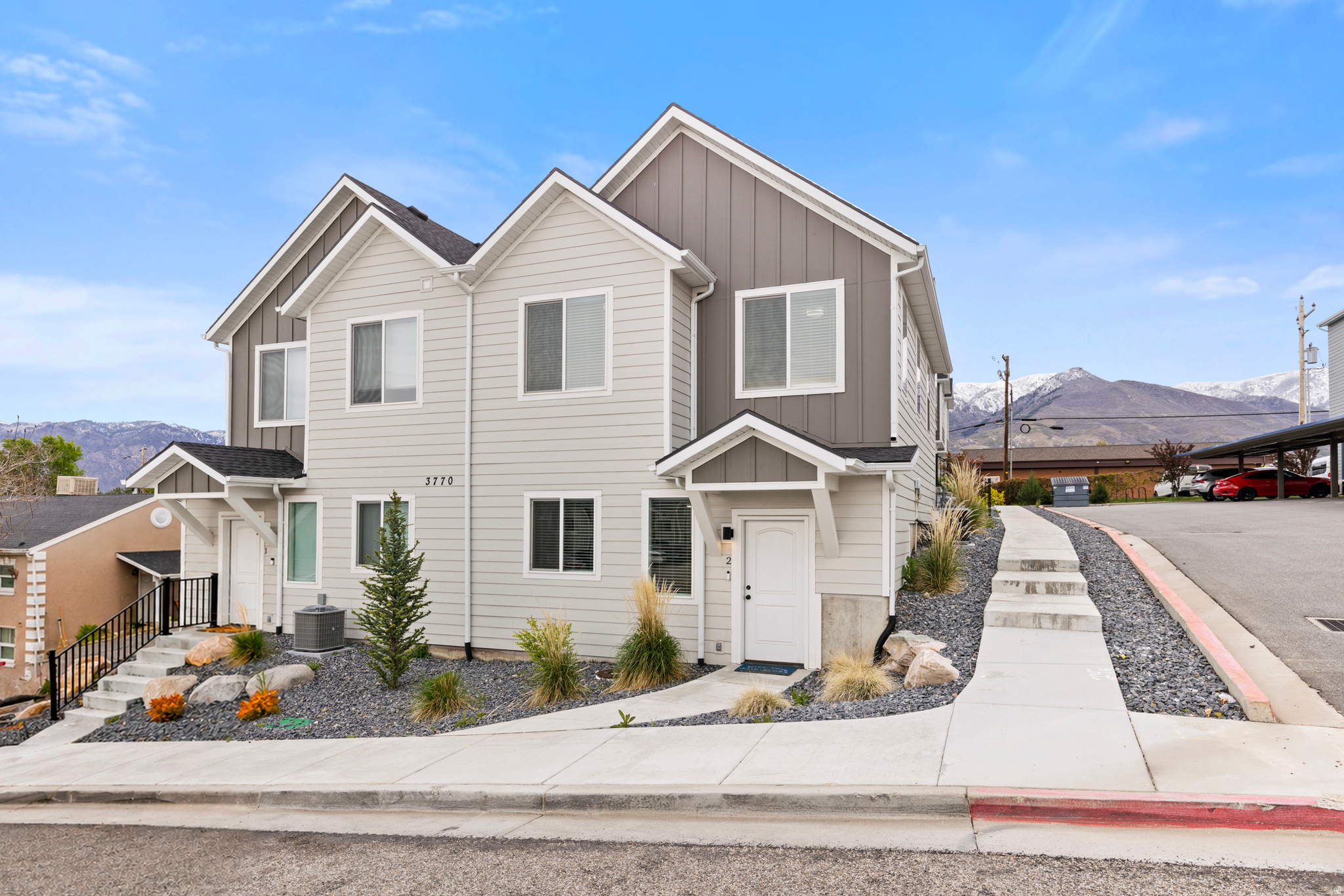 GRANT AVENUE TOWNHOMES - Residential