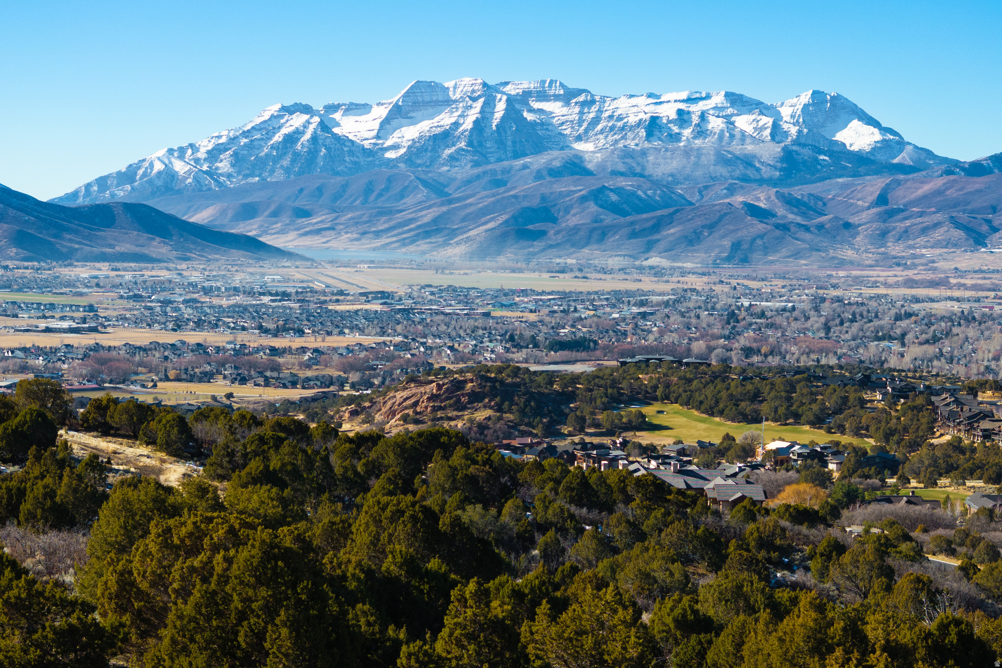 RED LEDGES - Land