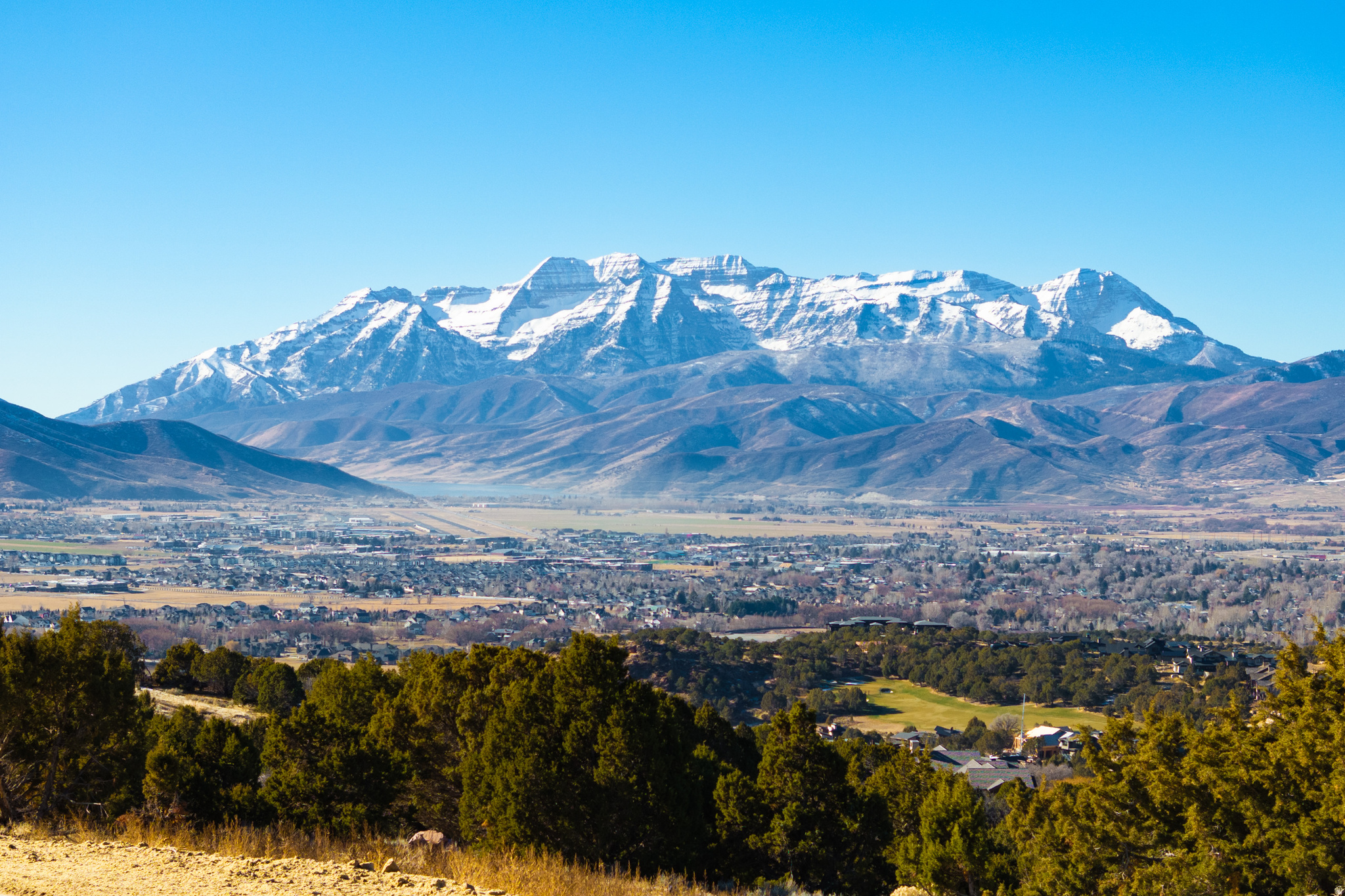 RED LEDGES - Land