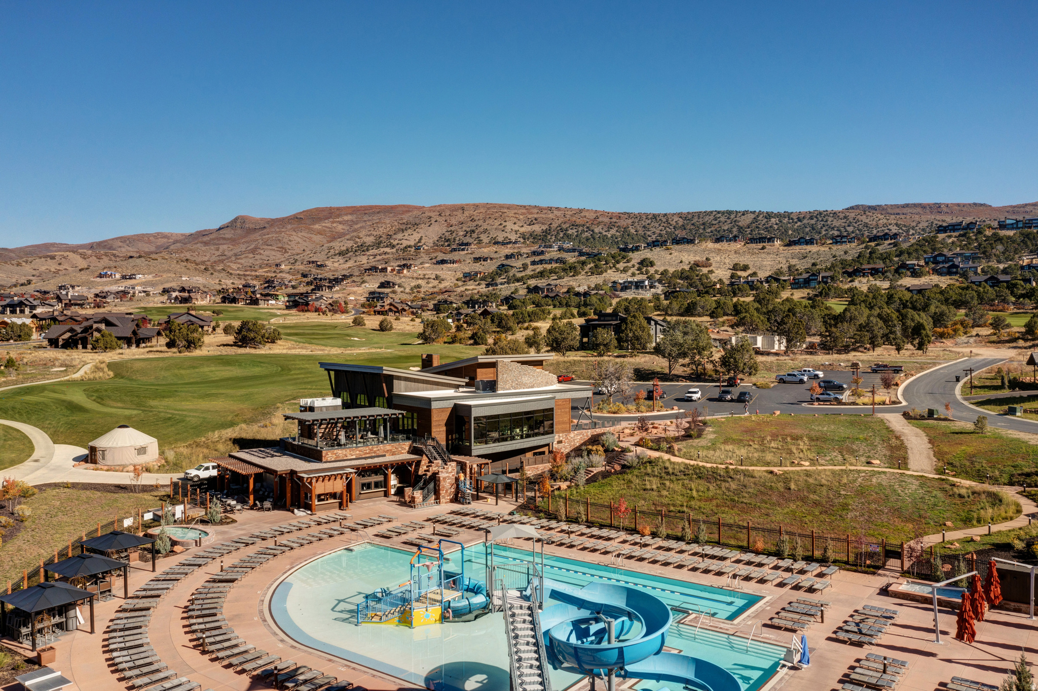 RED LEDGES - Land