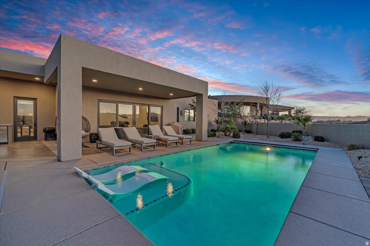 STONE CLIFF PH 10 - Residential