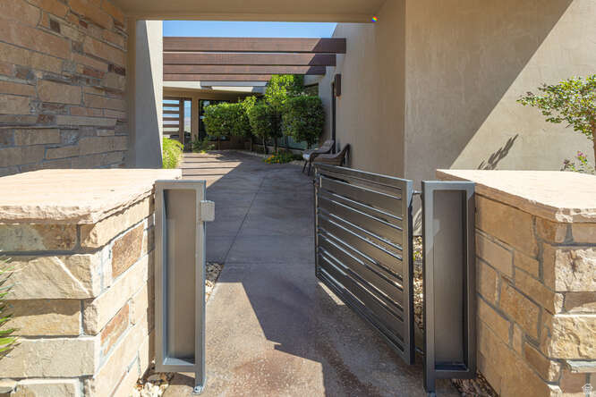 STONE CLIFF PH 10 - Residential
