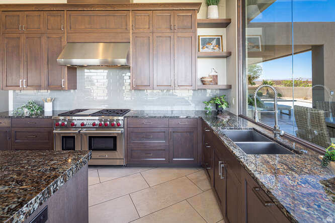 STONE CLIFF PH 10 - Residential