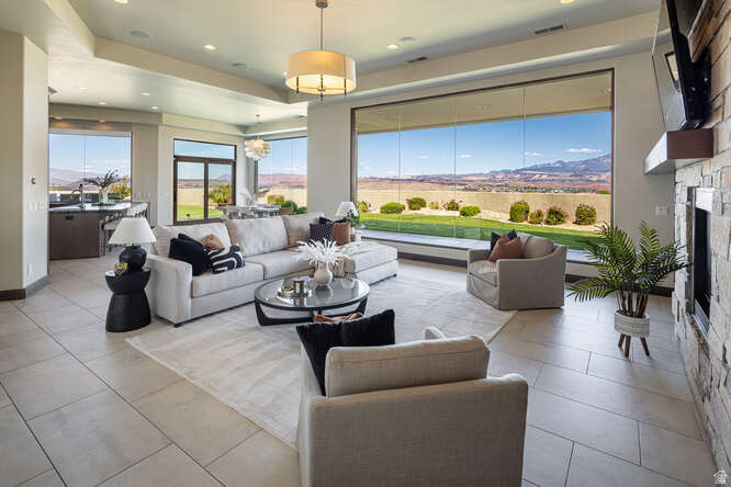 STONE CLIFF PH 10 - Residential