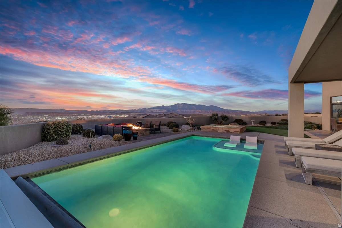 STONE CLIFF PH 10 - Residential