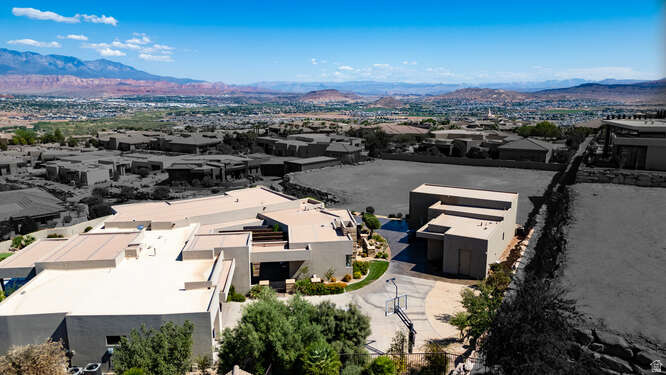 STONE CLIFF PH 10 - Residential