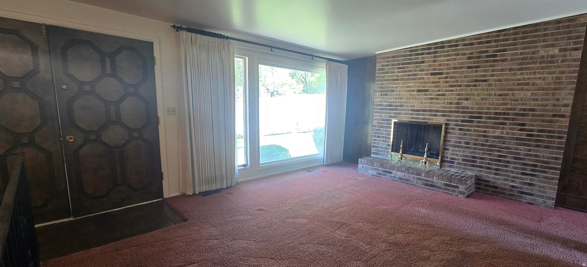 TANGLEWOOD - Residential