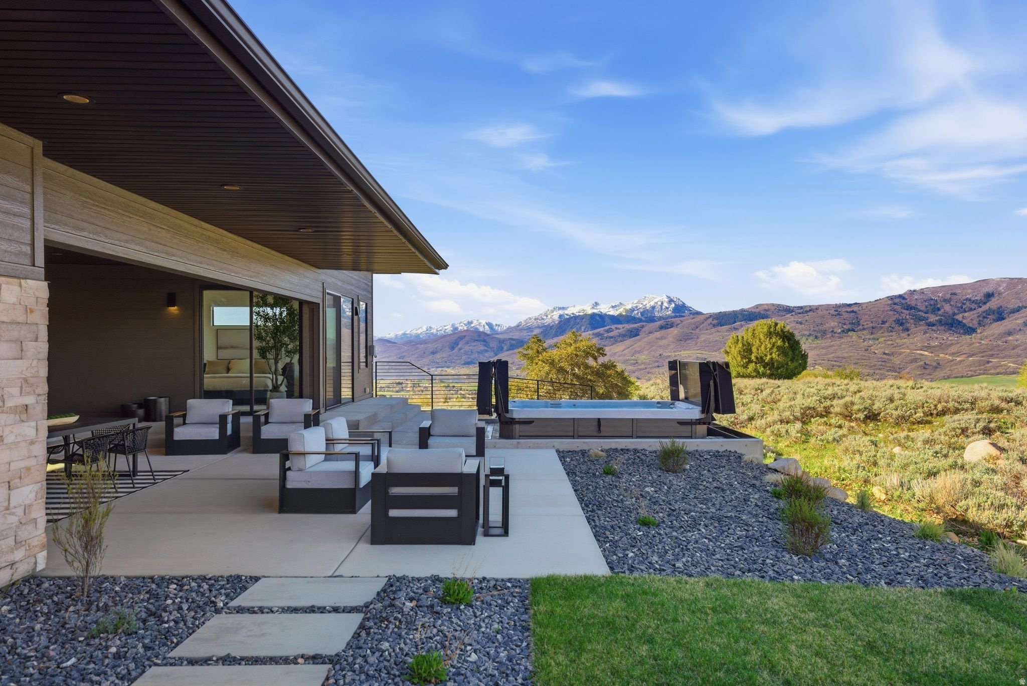 HIGHLANDS AT WOLF CREEK - Residential